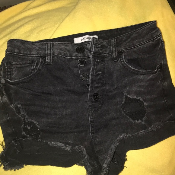 Black Shorts - Picture 1 of 2